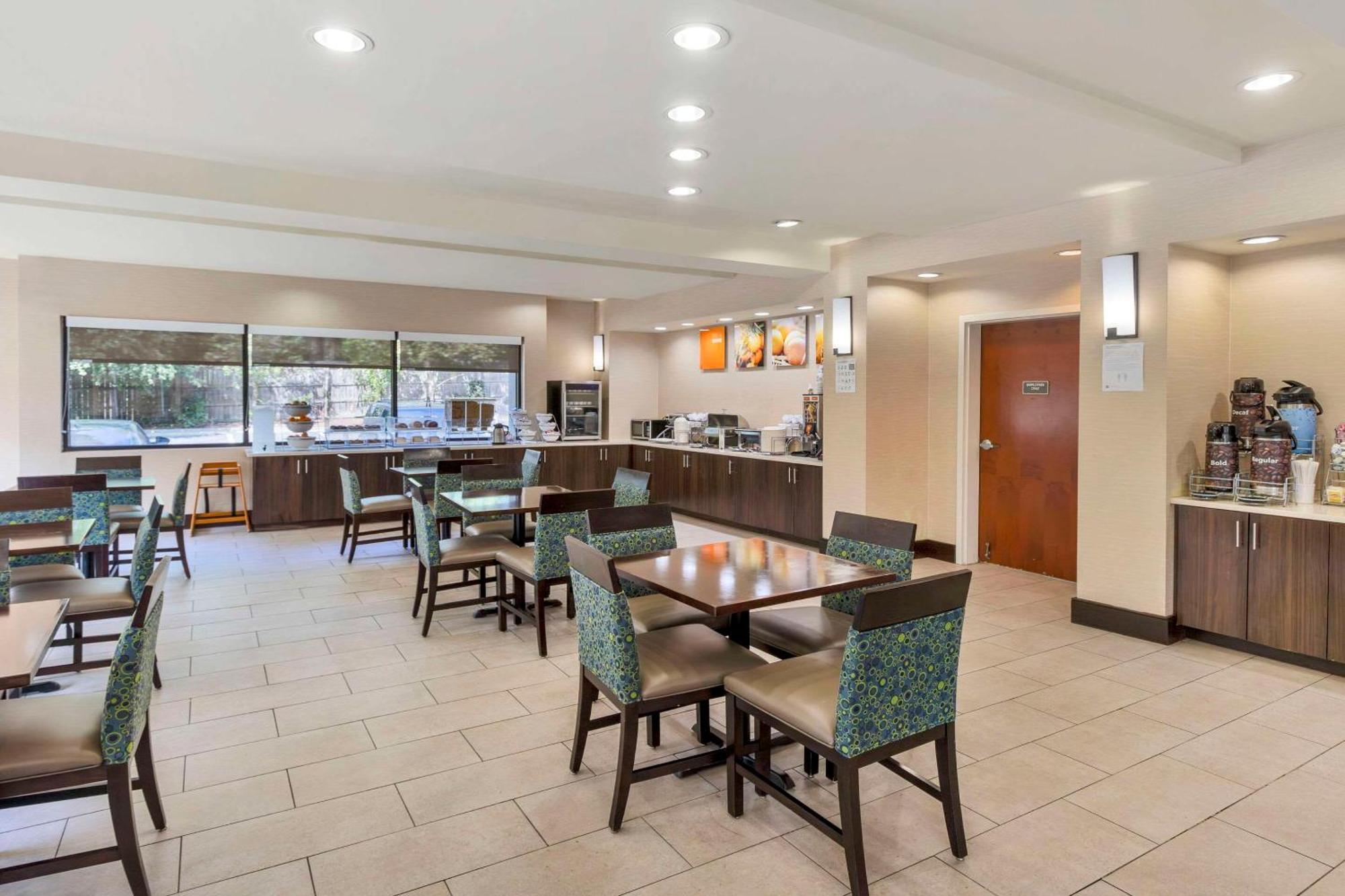 Comfort Suites Columbia Northeast - Fort Jackson المظهر الخارجي الصورة
